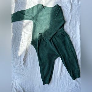 Old Navy Green Baby Boy/Girl Outfit Set 6-12m